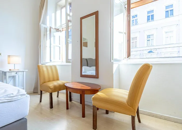 8 Min Walk To Wiener Stadthalle, Stylish 1Br Apt