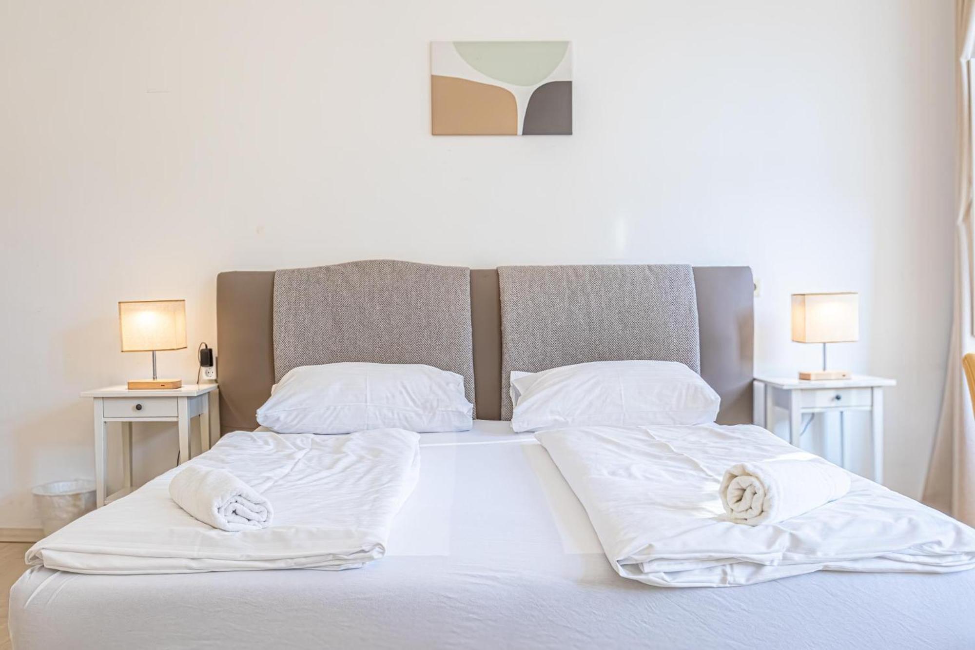 8 Min Walk To Wiener Stadthalle, Stylish 1br Vídeň